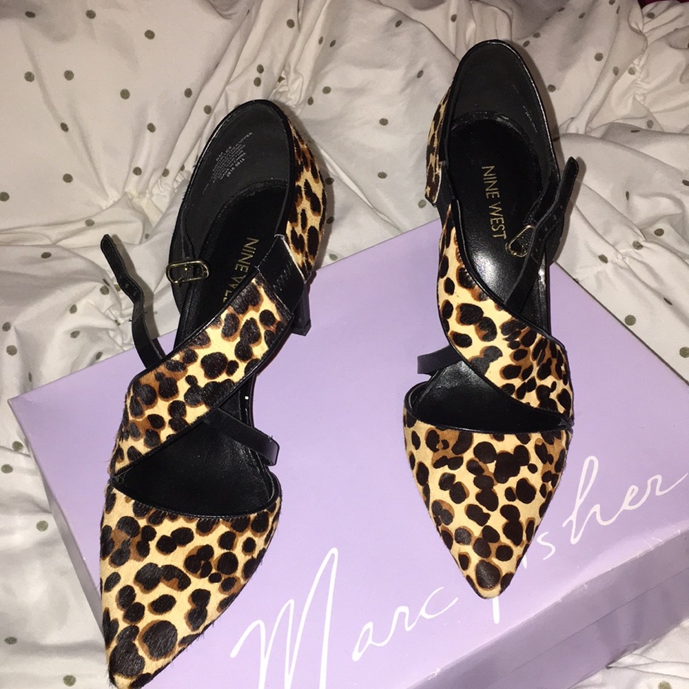 Cute Nine West Cheetah print heels😍